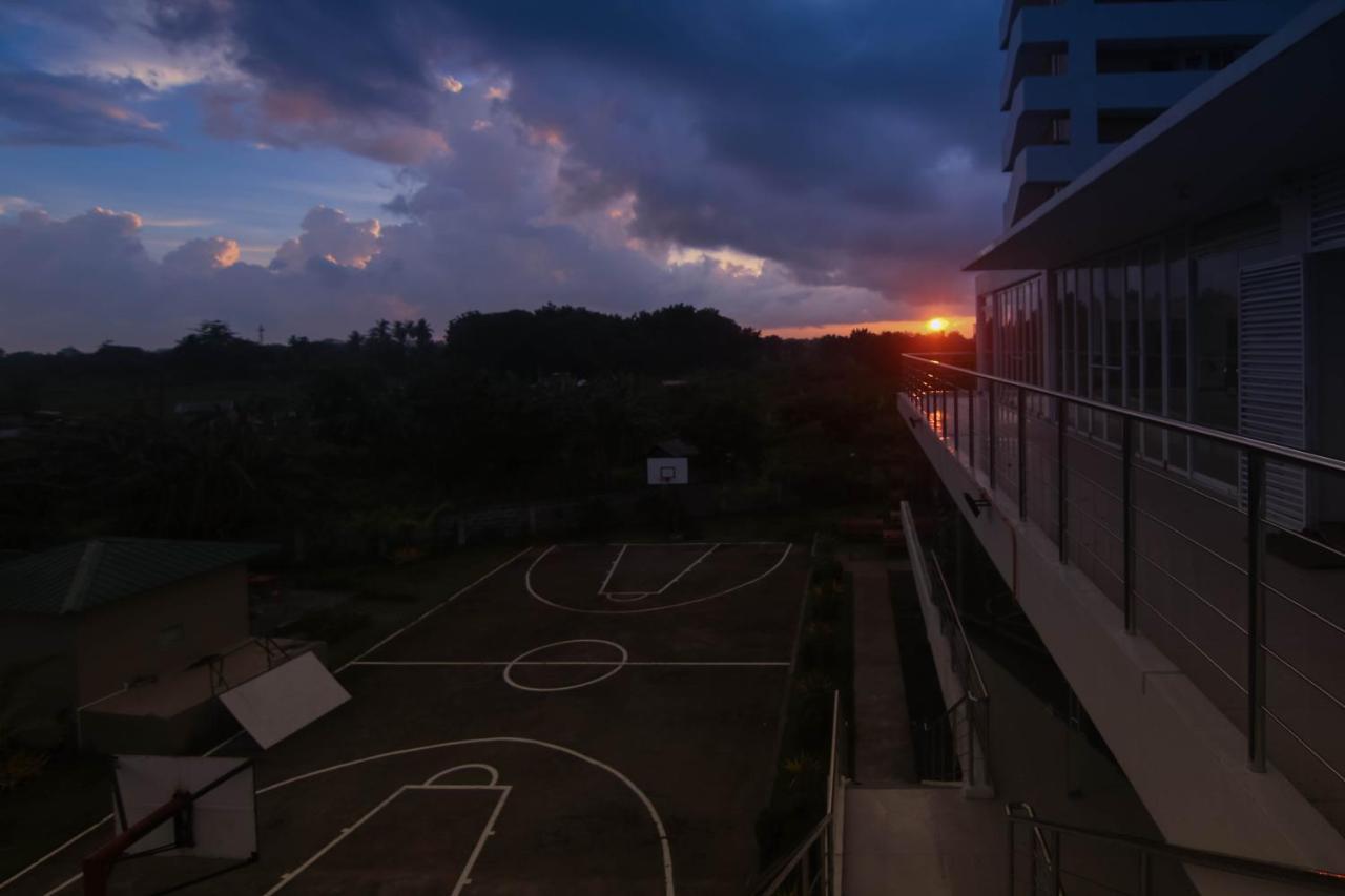 Mak'Z Condo Place Lapu-Lapu City Buitenkant foto